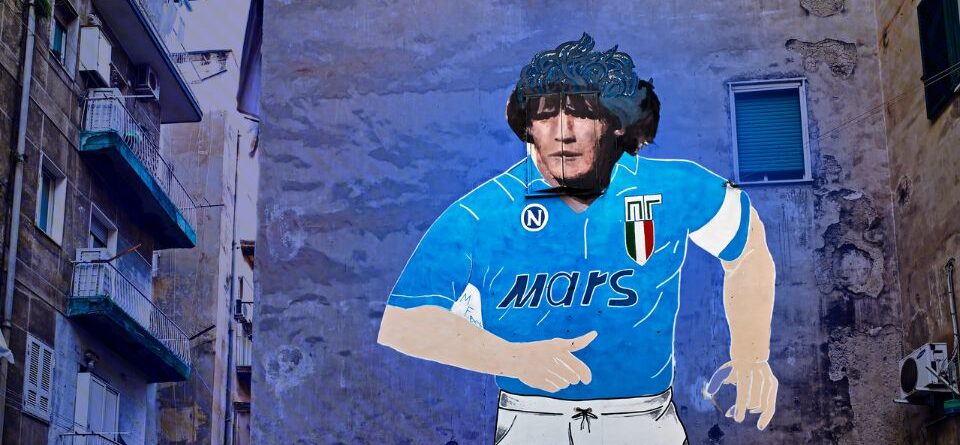 Il murale di Maradona